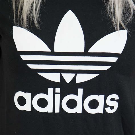 adidas trefoil schwarz damen|Adidas trefoil graphic tee.